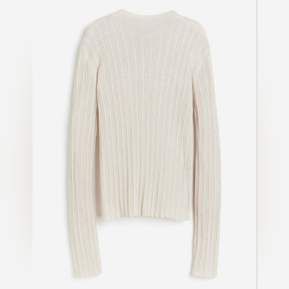 3-Piece H&M Lounge Set - Picture 10 of 16